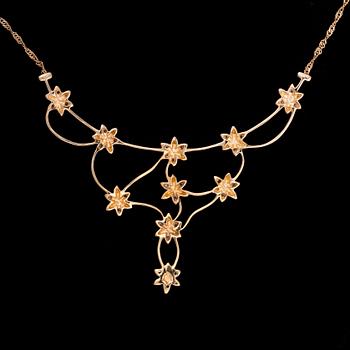 HALSSMYCKE, 14K guld, diamanter. Vikt ca 6,9 g.