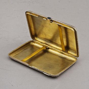 CIGARETTETUI, silver, Ryssland. 1900-tal. Vikt 146 g.