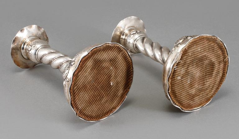 LJUSSTAKAR, ett par, silver, barockstil, C G Hallberg, Stockholm, 1947.