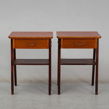 SÄNGBORD, ett par, 1900-talets andra hälft.