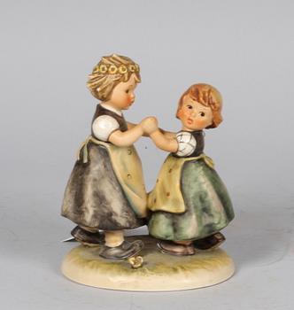 FIGURIN, porslin, Hummel, Goebel.