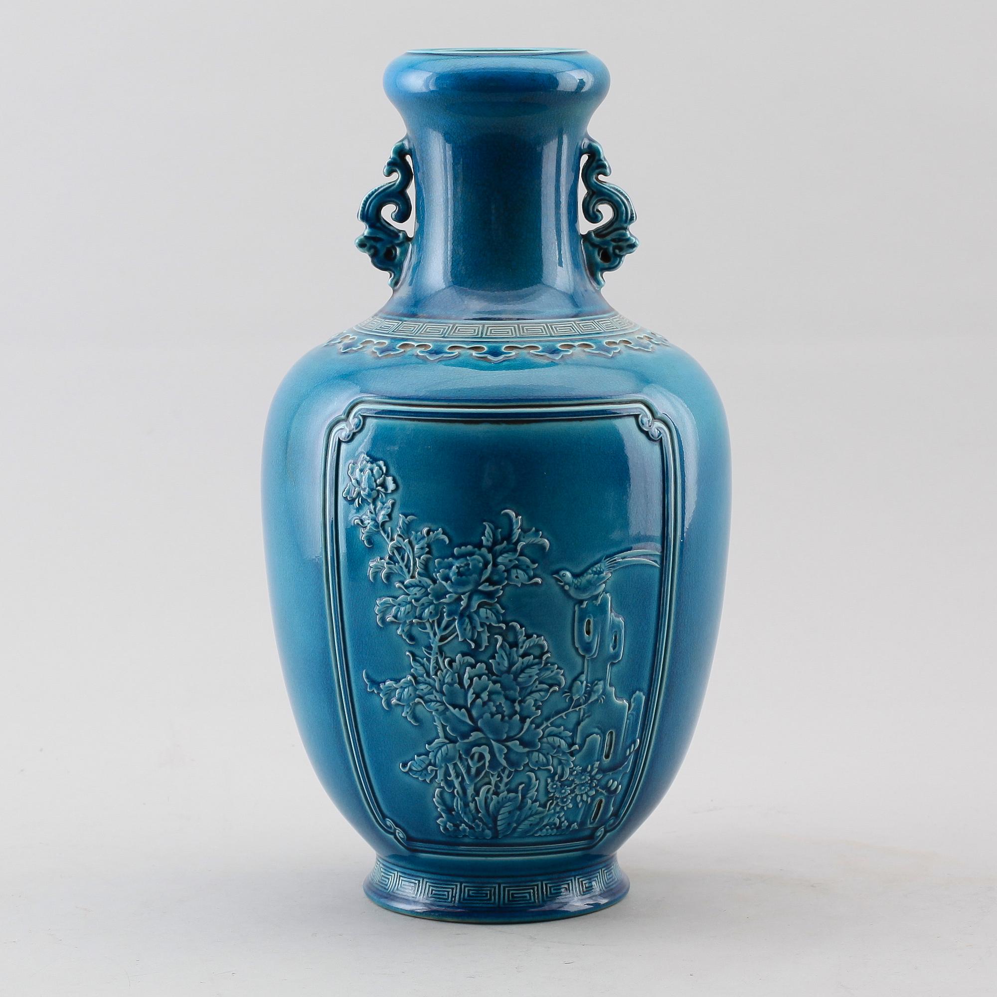 VAS, porslin, Kina, möjligen 1900-tal.