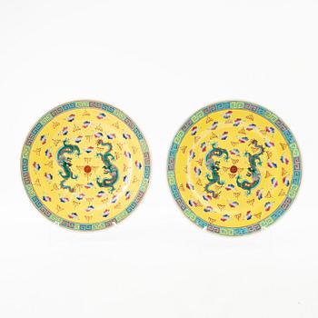 Service pieces, 36 pcs, China, 20th century.