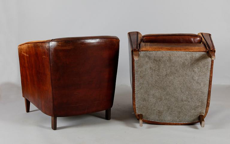 FÅTÖLJER, 1 par, sent 1900-tal.