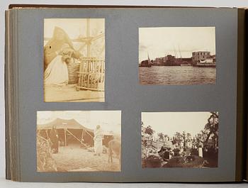 FOTOALBUM,   MEDELHAVSKRYSSNING 1905-06 MED KORVETTEN FREJA.