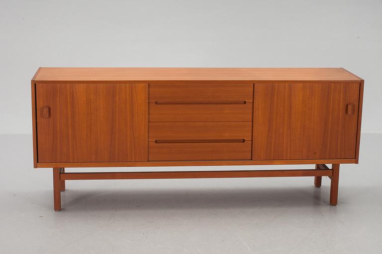 SIDEBOARD, "Arild", Nils Johnsson, Troeds, Bjärnum, 1900-talets andra hälft.