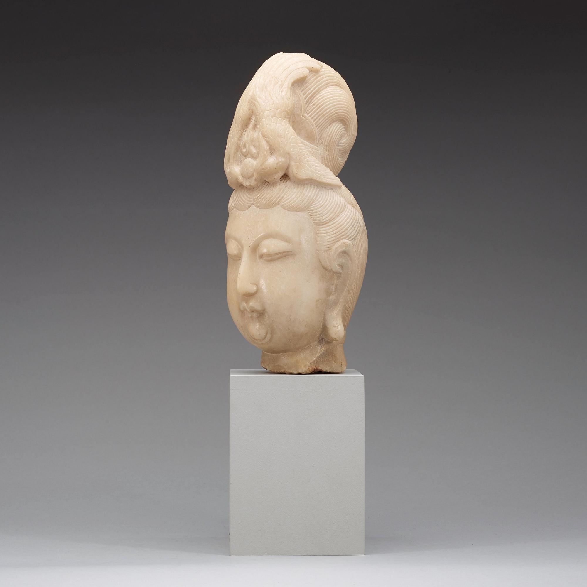 BODHISATTVA, marmor, Tang-stil,  troligen 1700-tal.