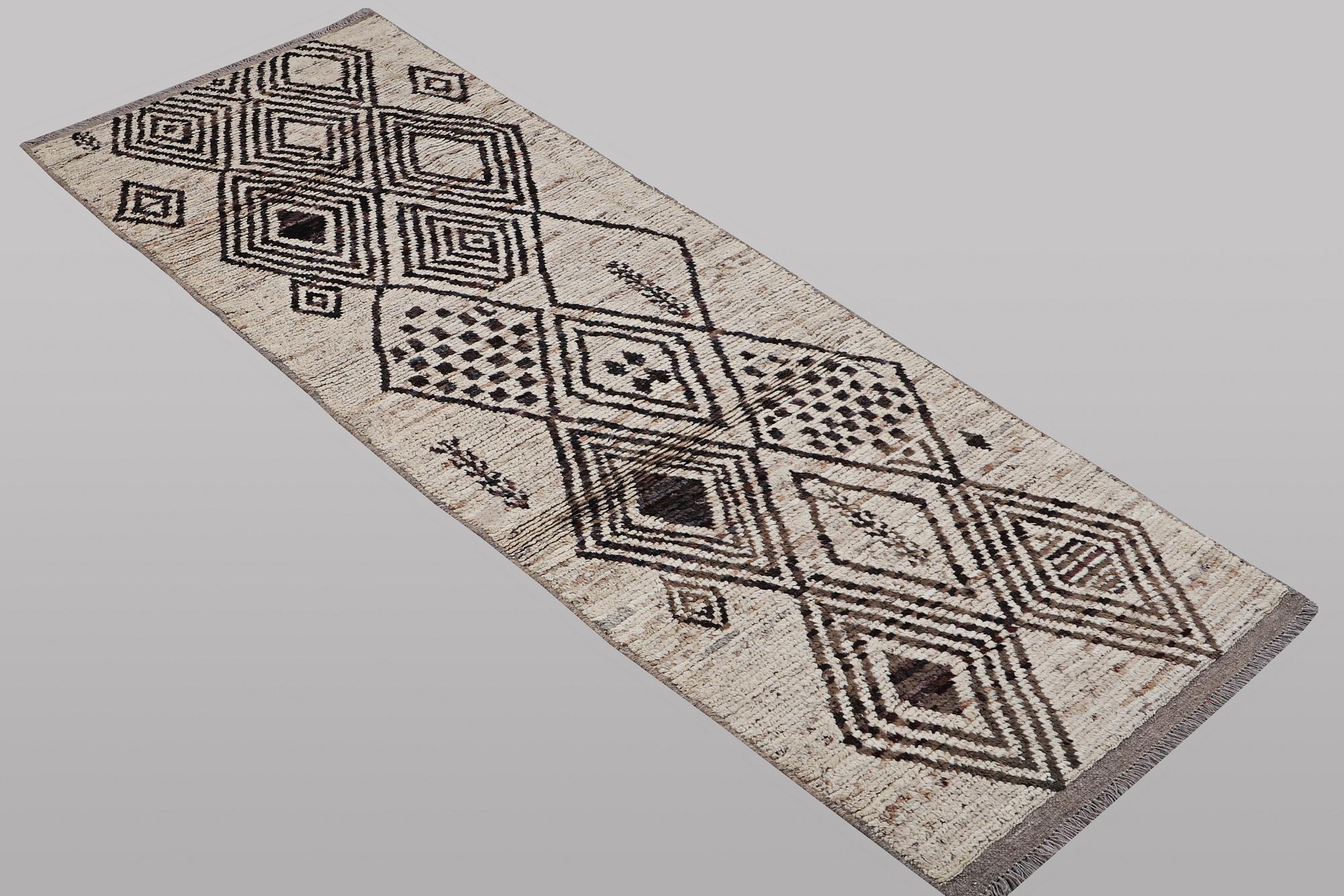 A runner carpet, Morocco, Berber, ca 292 x 93 cm.