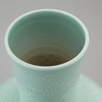 A large Chinese celadon glazed vase, second half of the 20th century.