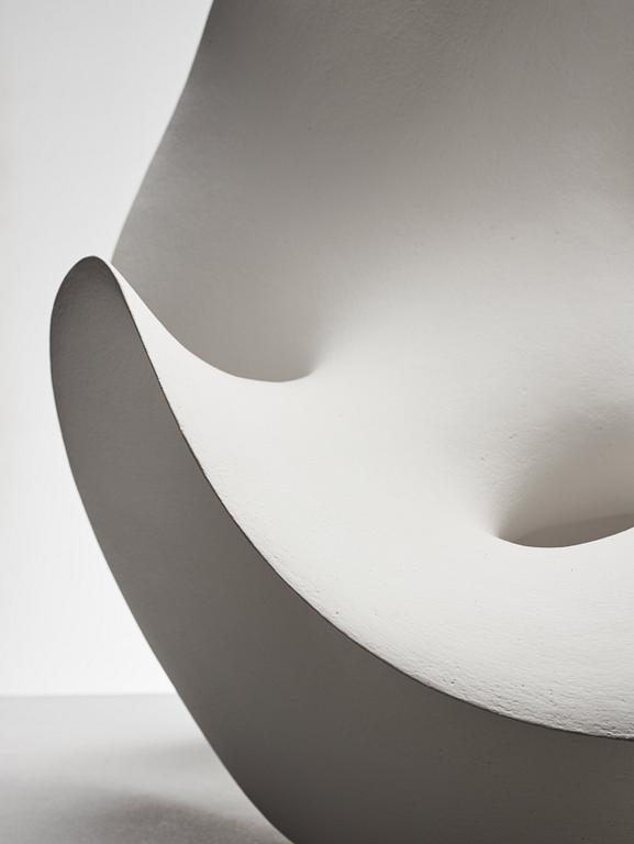 Eva Hild, a white stoneware sculpture, "Loop 649", Sweden 2005.