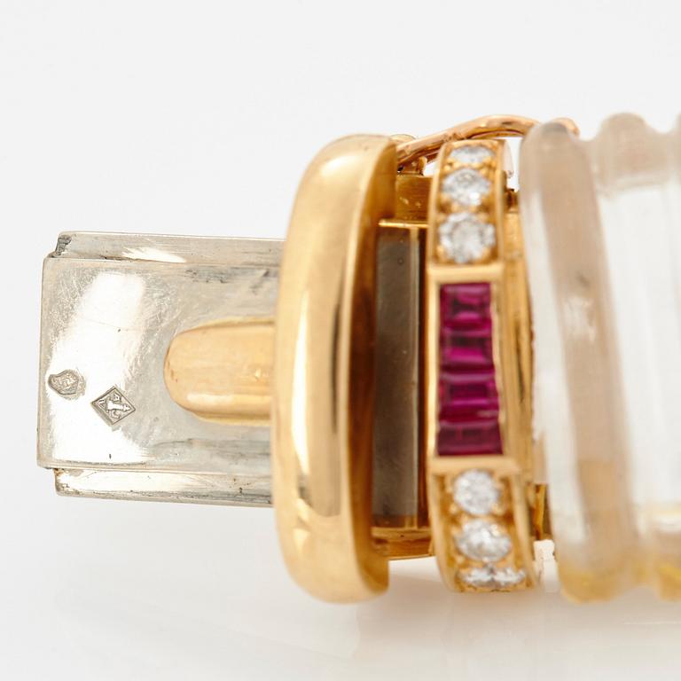 Boucheron a necklace and a pair of earrings.