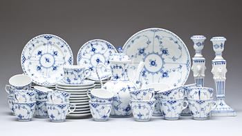 KAFFE- och MOCKASERVIS , 37 delar."Musselmalet", Royal Copenhagen.