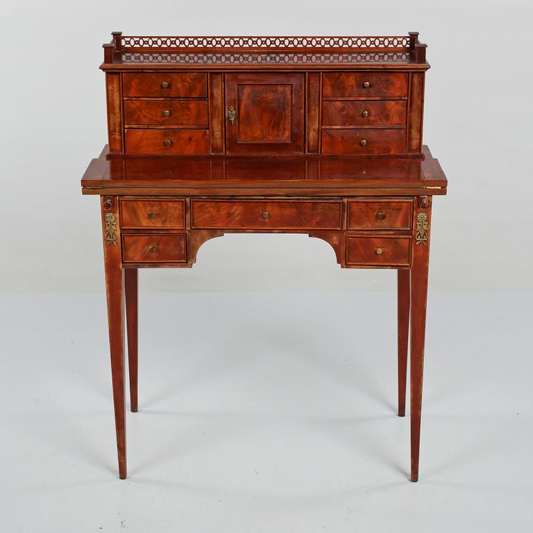 DAMARBETSBORD, 1800-tal.