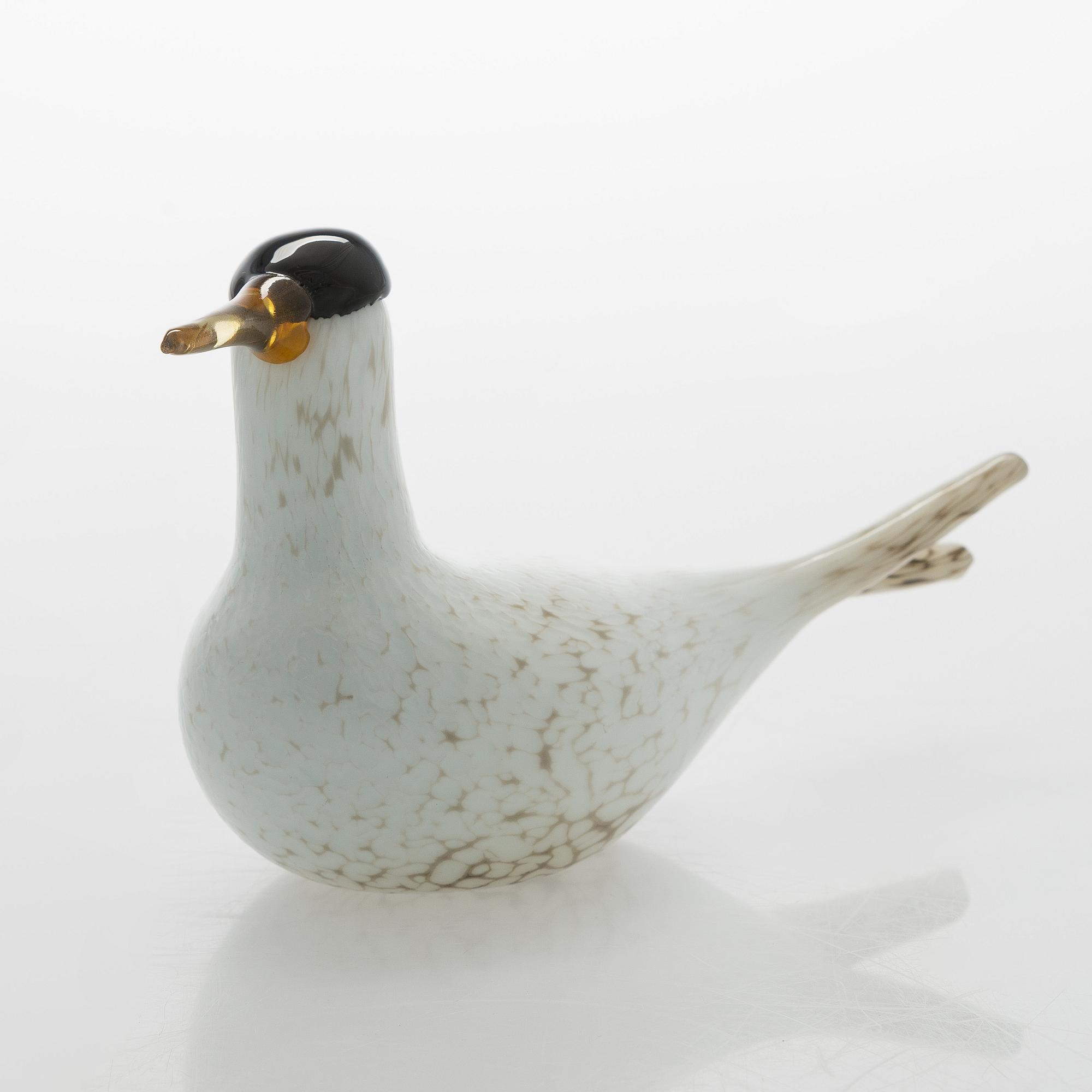 Oiva Toikka, an annual glass bird, 'Arctic tern', signed O. Toikka Nuutajärvi 2000.