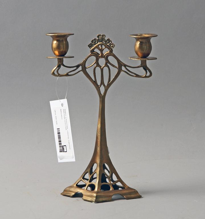 LJUSSTAKE, mässing, Jugendstil, 1900-talets andra hälft.