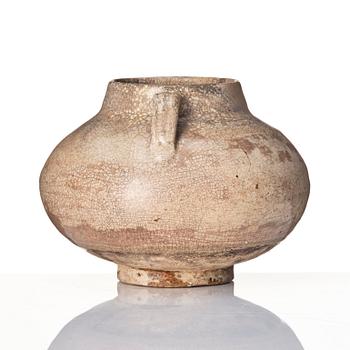 A ge glazed jar, Song/Yuan dynasty.