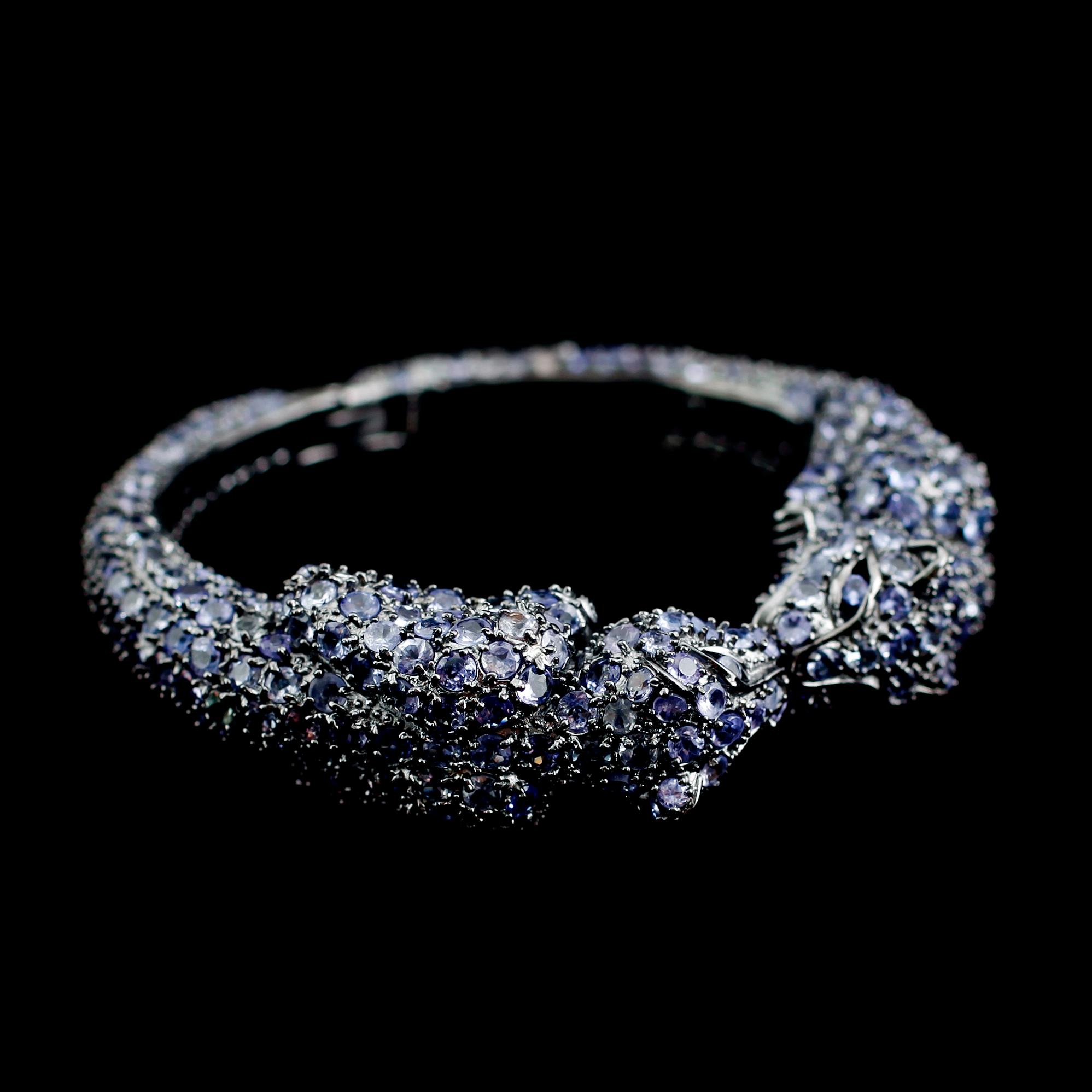ARMBAND, sterlingsilver, tanzaniter totalt ca 50.00 ct.