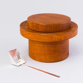 BERTEL GARDBERG, an icebucket and silver ice server.