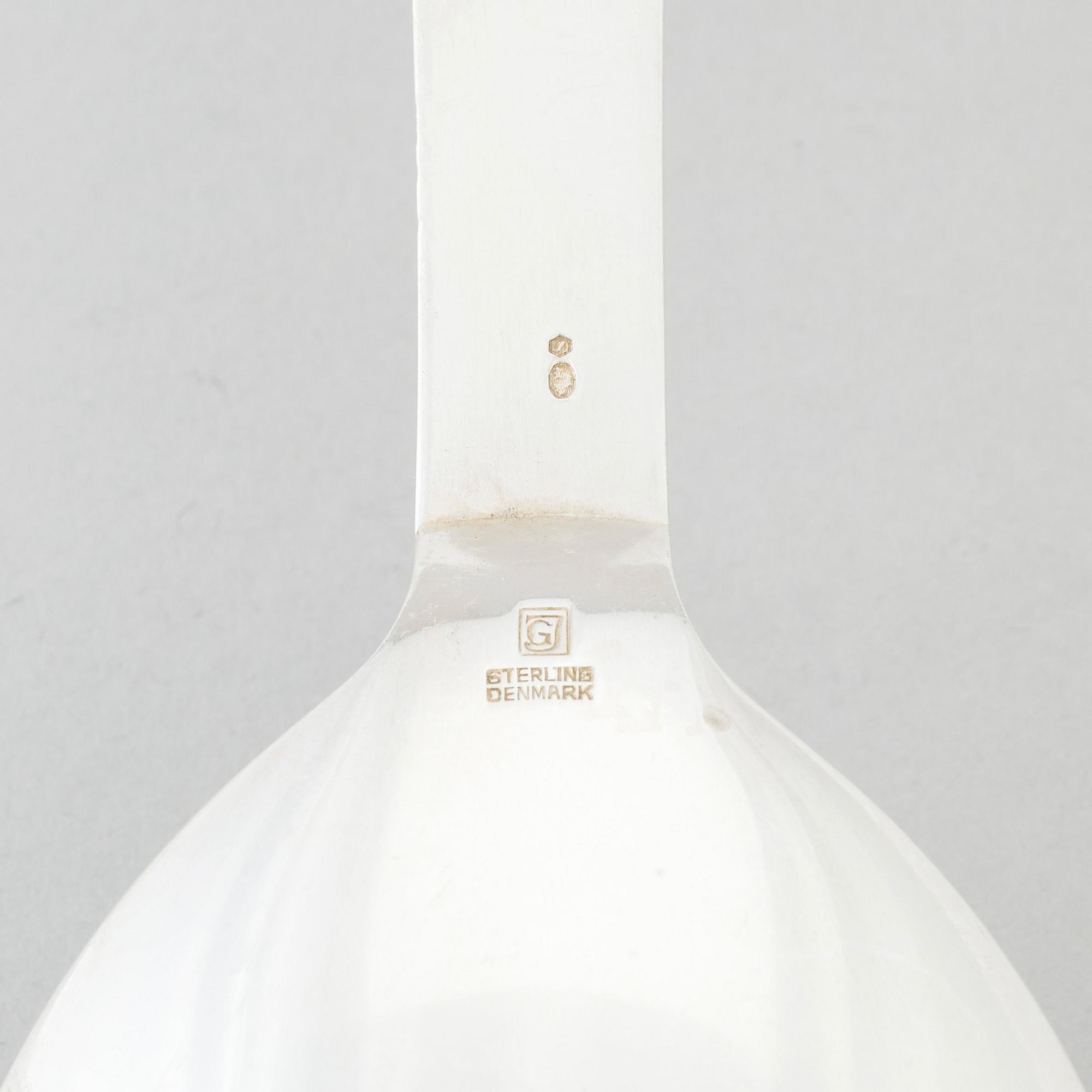 Harald Nielsen, a set of 70 pcs of sterling silver and stainless steel 'Pyramid' flatware, Georg Jensen, Copenhagen 1933-77.