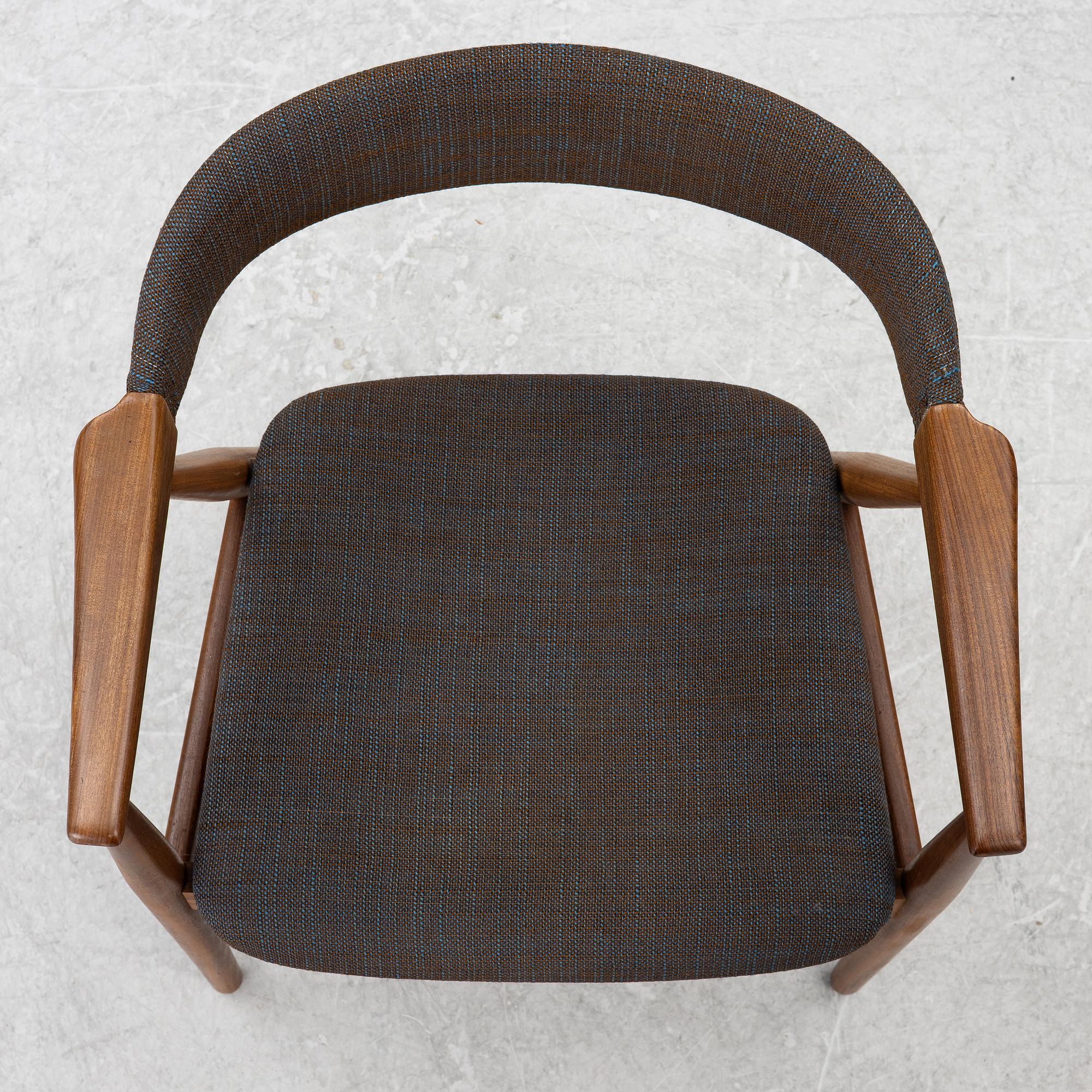 Thomas Harlev, six model 213 chairs, Farstrup, Denmark 1950s/60s.