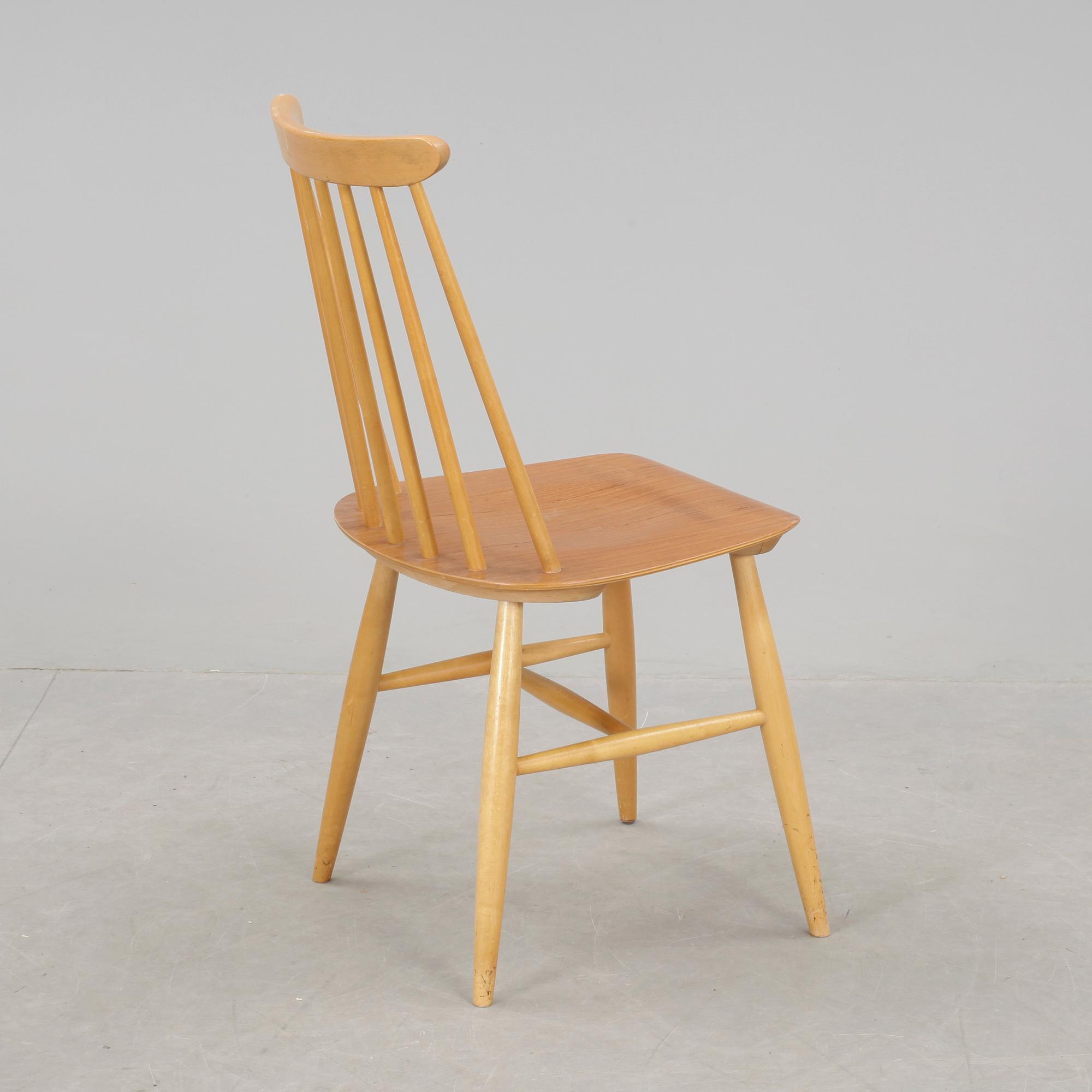 STOLAR, 4 st. "Fanett". Ilmari Tapiovaara, Edsbyverken.  Modellen formgiven 1949.