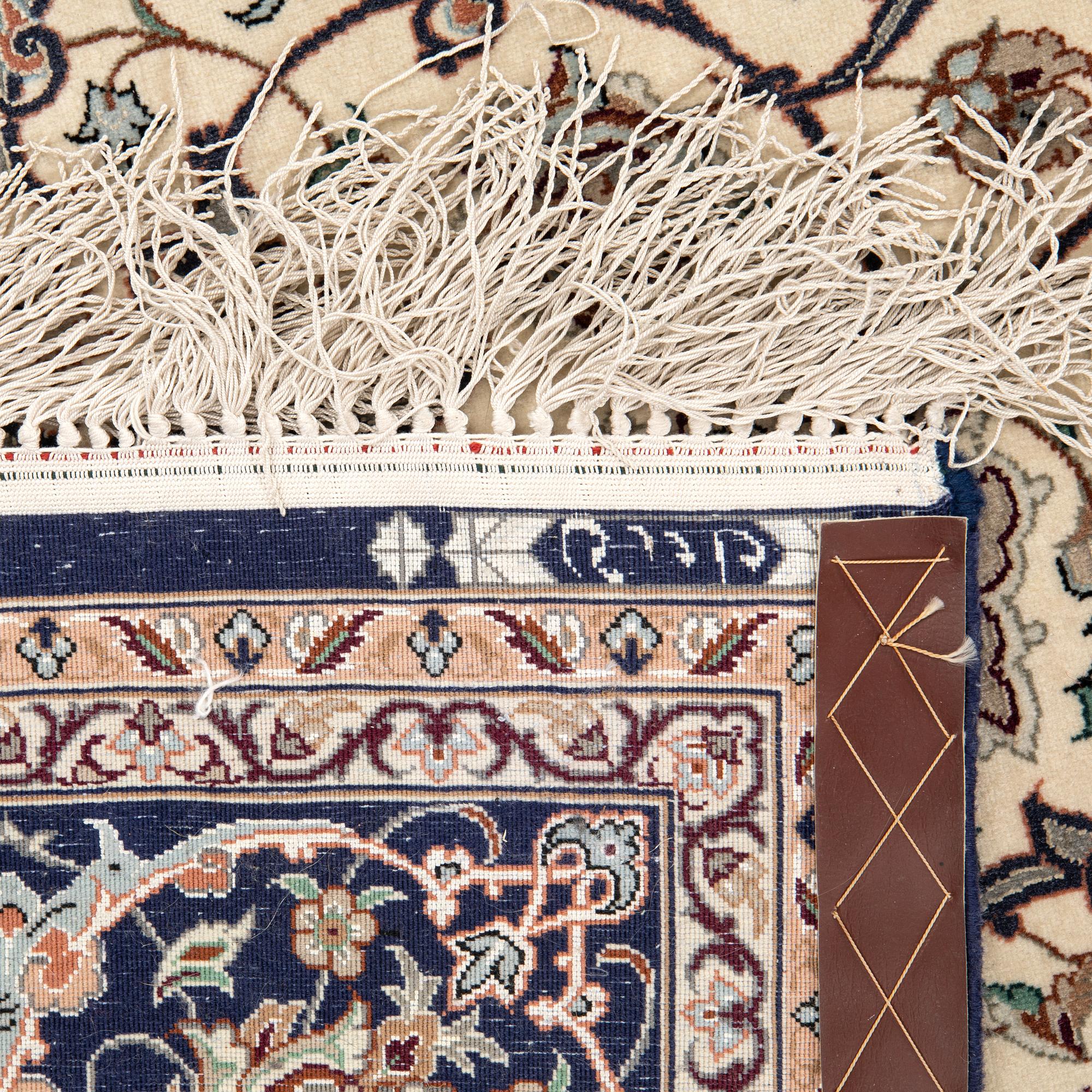 An Isfahan rug, central Persia  signed Davari, 225 x 148 cm.