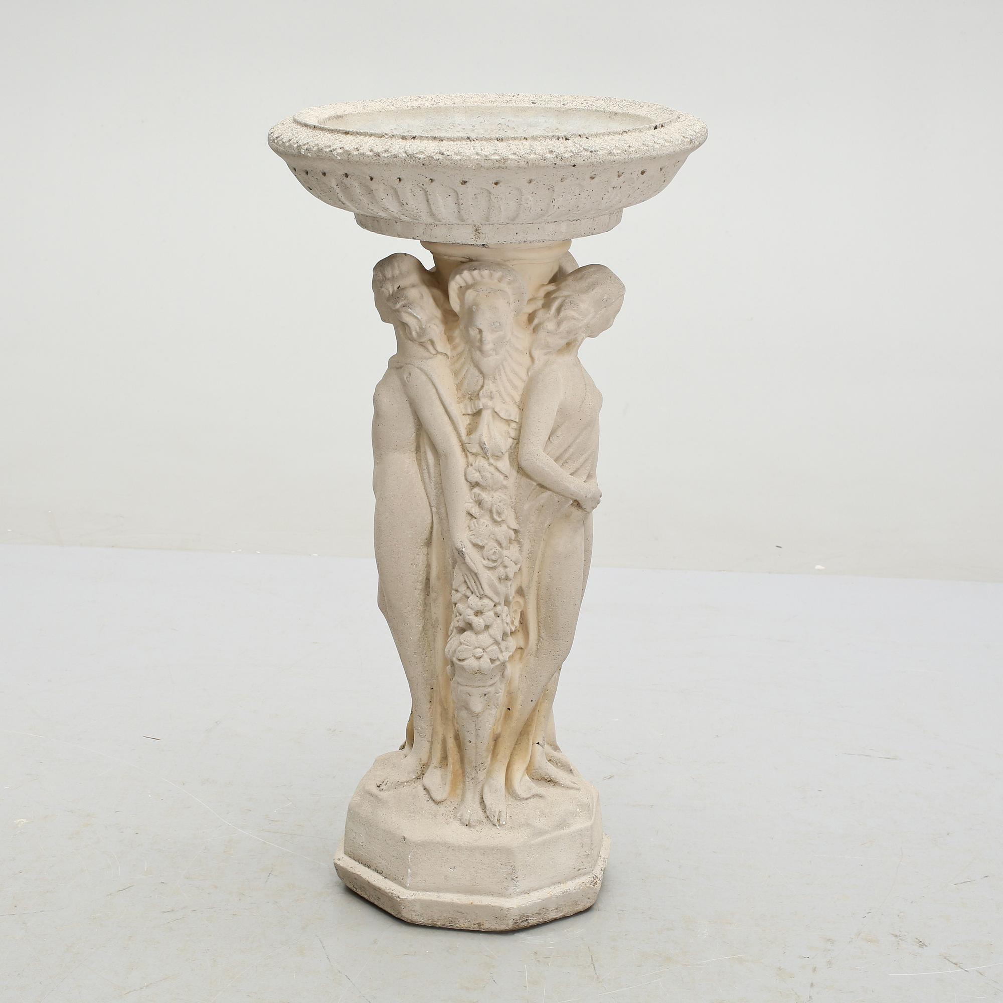 FÅGELBAD, gjuten stenmassa, 1900-talets andra hälft.