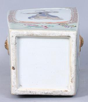 URNA, porslin, Kina, 1800-tal.