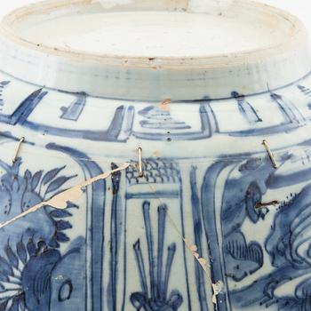 Bowl China, Ming Dynasty, Wanli (1572-1620) porcelain.