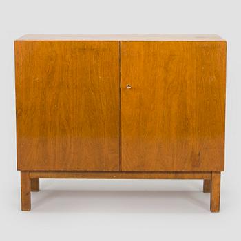 Alvar Aalto, skåp, modell 810 för O.Y Huonekalu- ja Rakennustyötehdas A.B, 1930-tal.