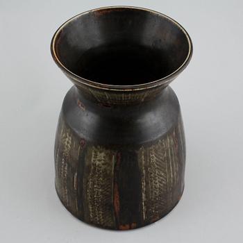 Unique stoneware vase by CARL-HARRY STÅLHANE, Rörstrand, signed, 1960s.