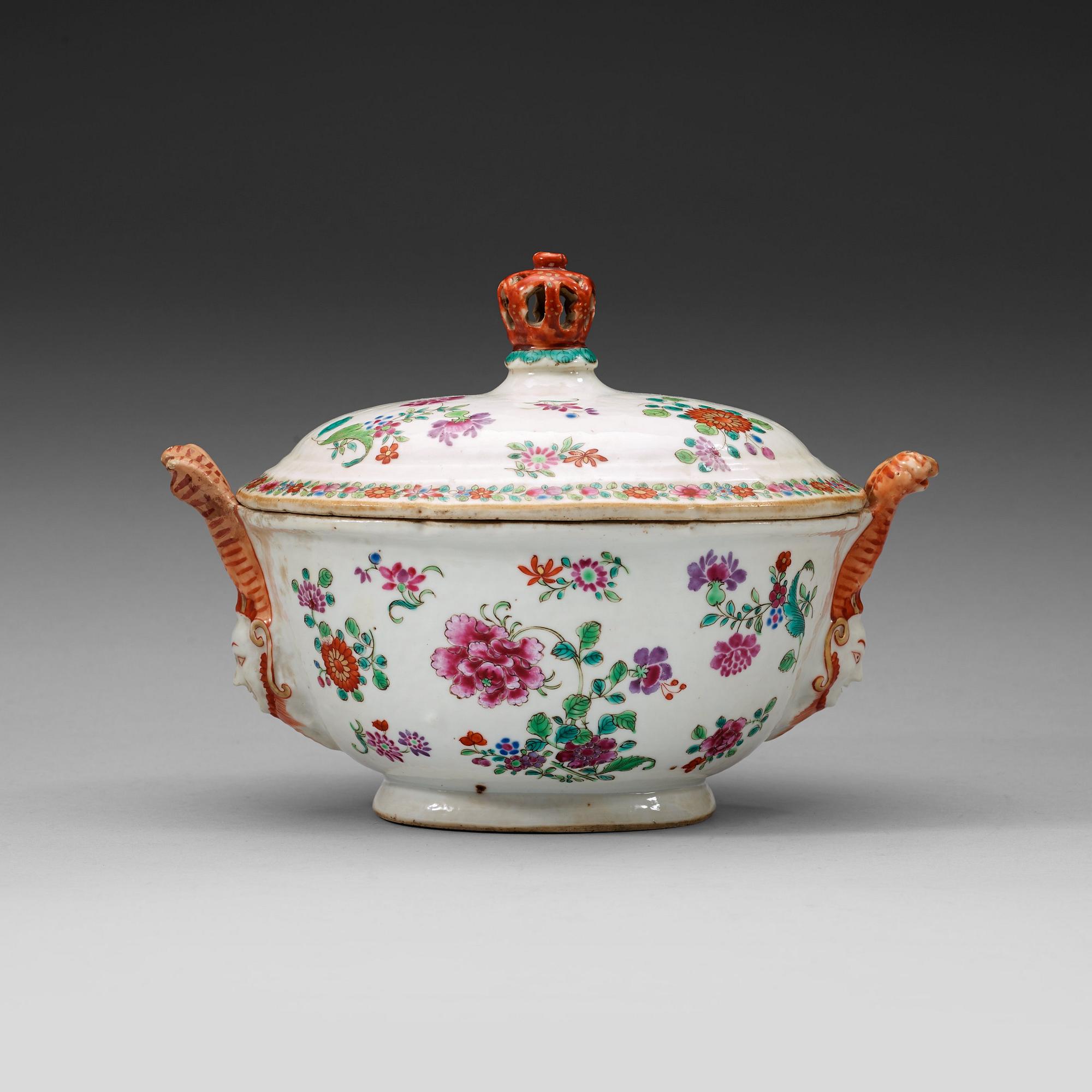 A european subject famille rose tureen, Qing dynasty, Qianlong (1736-95).