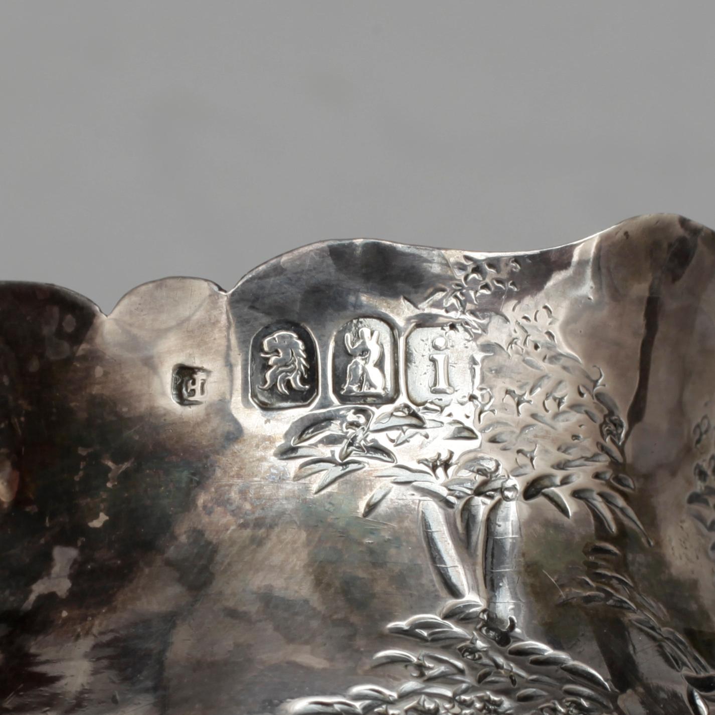 SKRIN samt KANNA, silver, bl a London 1900. Tot ca 297 g.