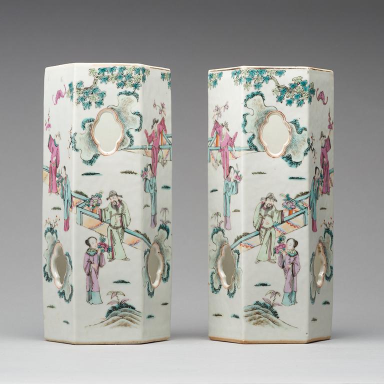 A set of two of famille rose lanterns/hat stands, Qing dynasty, late 19th Century.