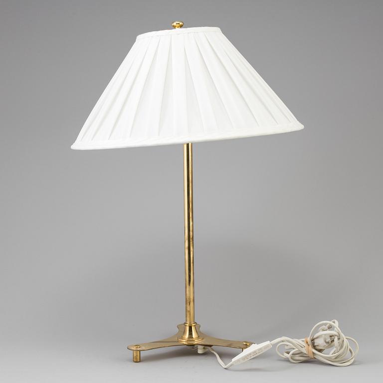 Josef Frank, a Josef Frank table light "2467/2" by Firma Svenskt Tenn.