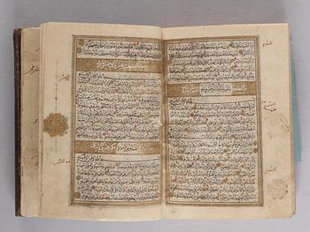 KORAN. Konstantinopel 1716. Höjd 15,5 x 11,5 cm.