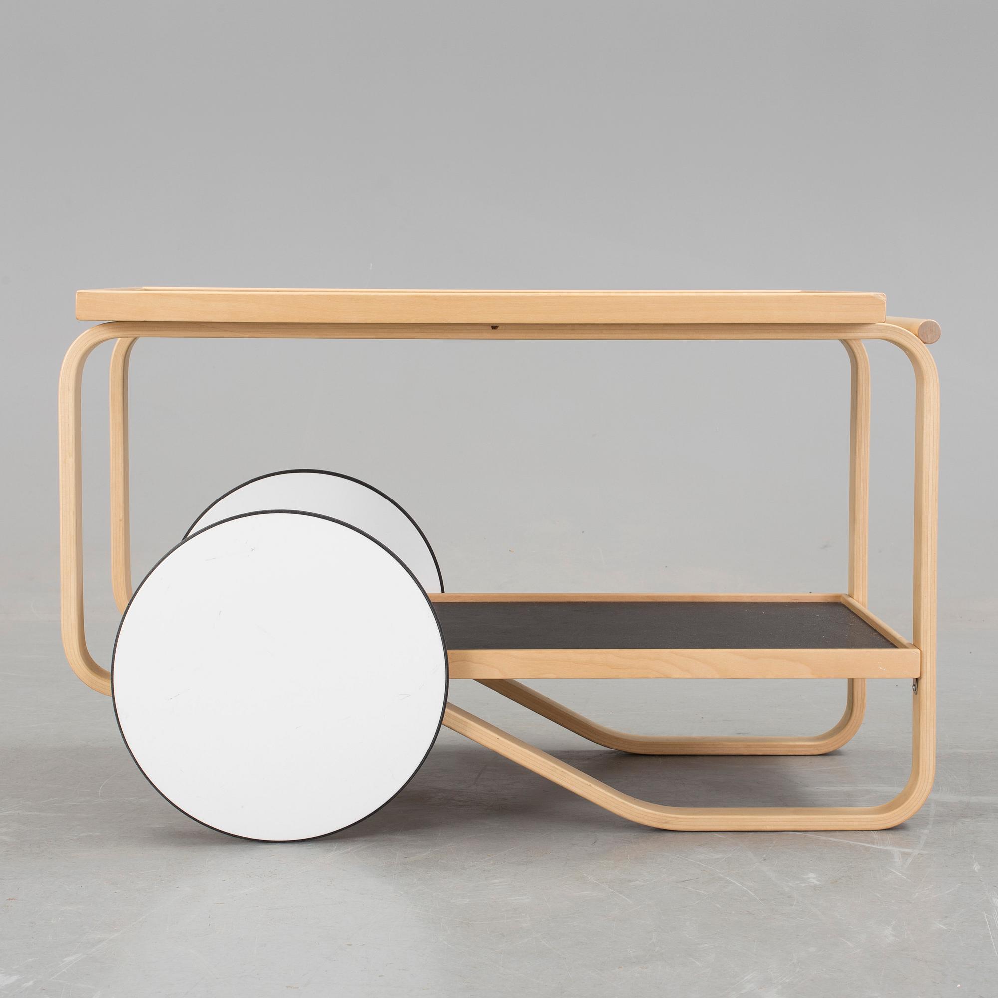 ALVAR AALTO, tevagn, modell 901, för Artek.