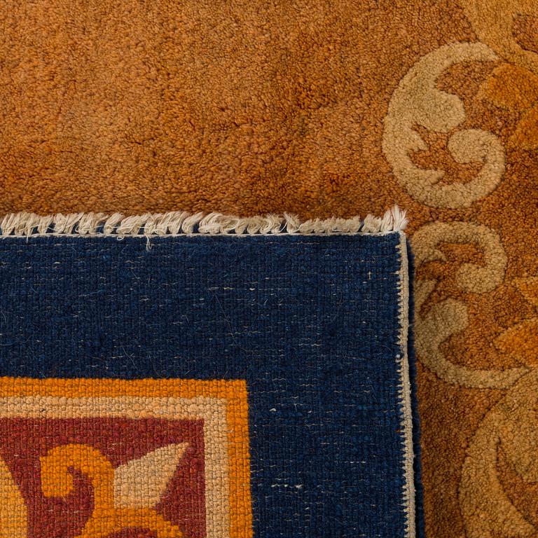 An old Chinese probably Baotou carpet ca 197 x 134 cm.