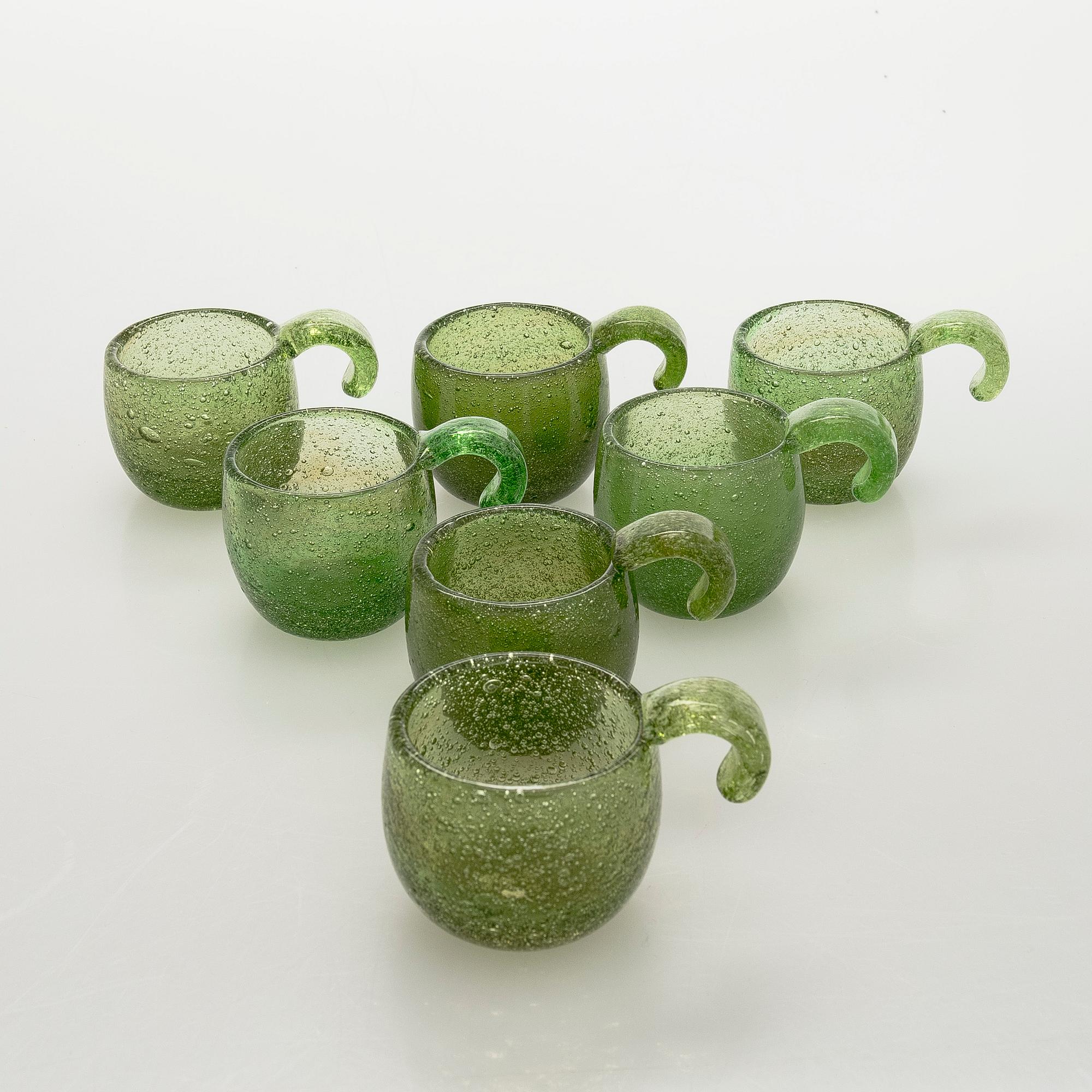 Oiva Toikka, boolimalja ja 7 lasia, "Iglu", signeerattu Oiva Toikka NNuutajärvi Notsjö, 1973-75.