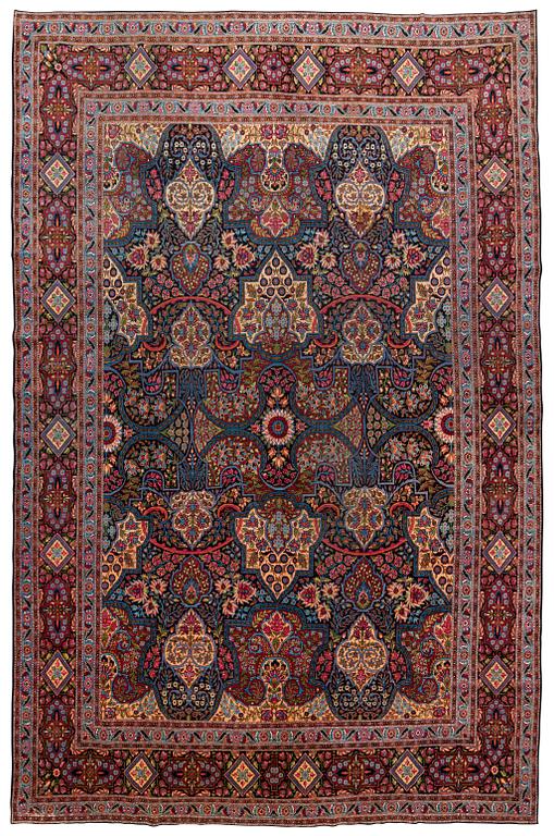 A carpet, semi-antique, Kerman/Yazd, ca 495 x 328 cm.
