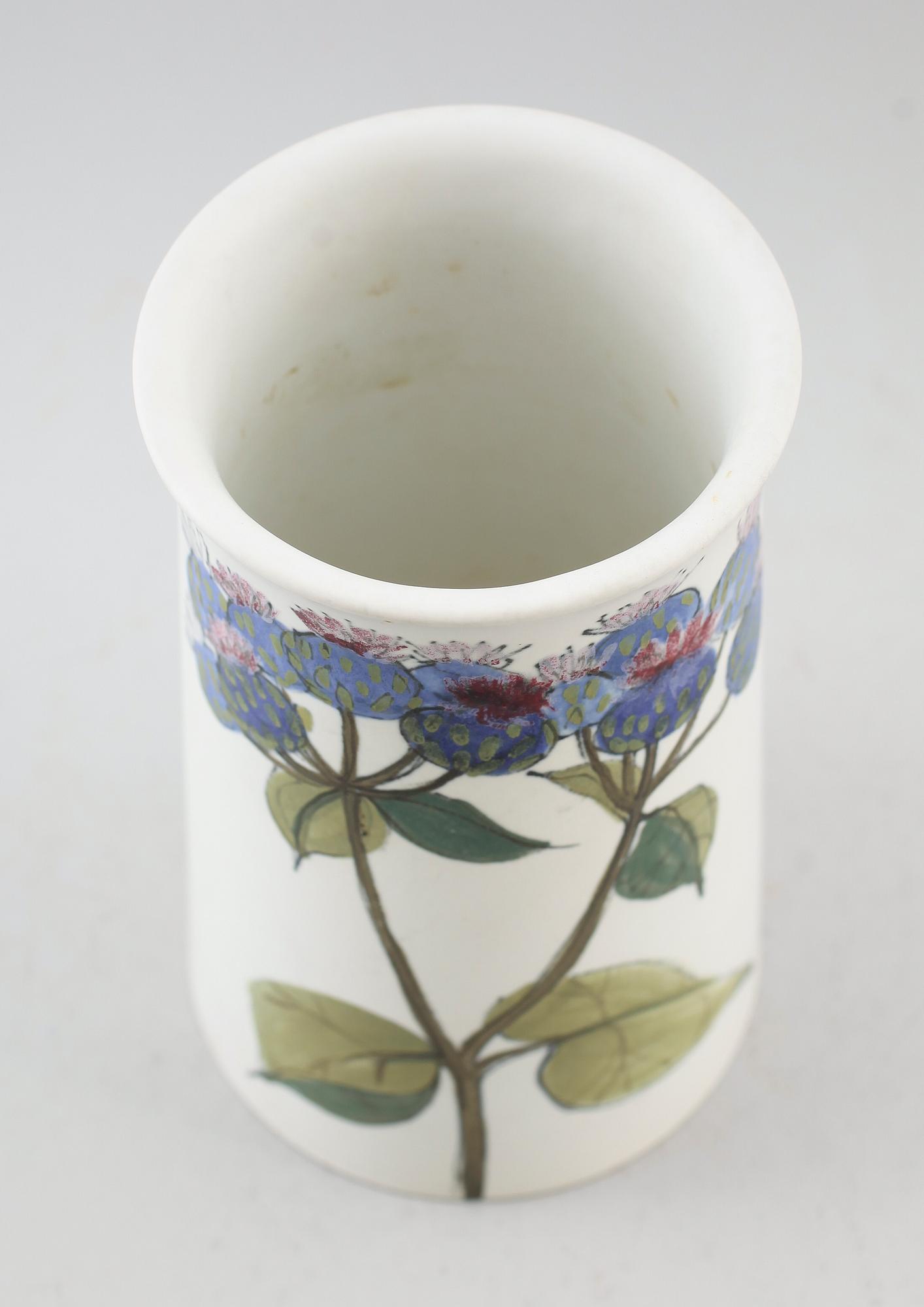 VAS, stengods, Hilkka-Liisa Ahola, signerad, Arabia, Finland.