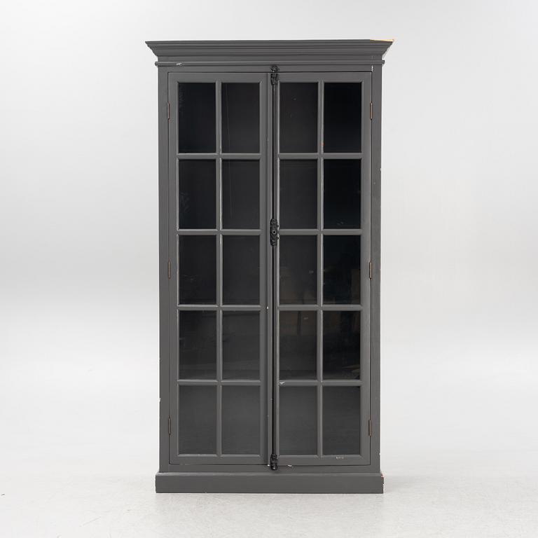 Vitrinskåp, 1900-talets senare del.