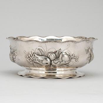 SKÅL, silver, C G Råström, Stockholm, 1946.  Vikt ca 482 gram.