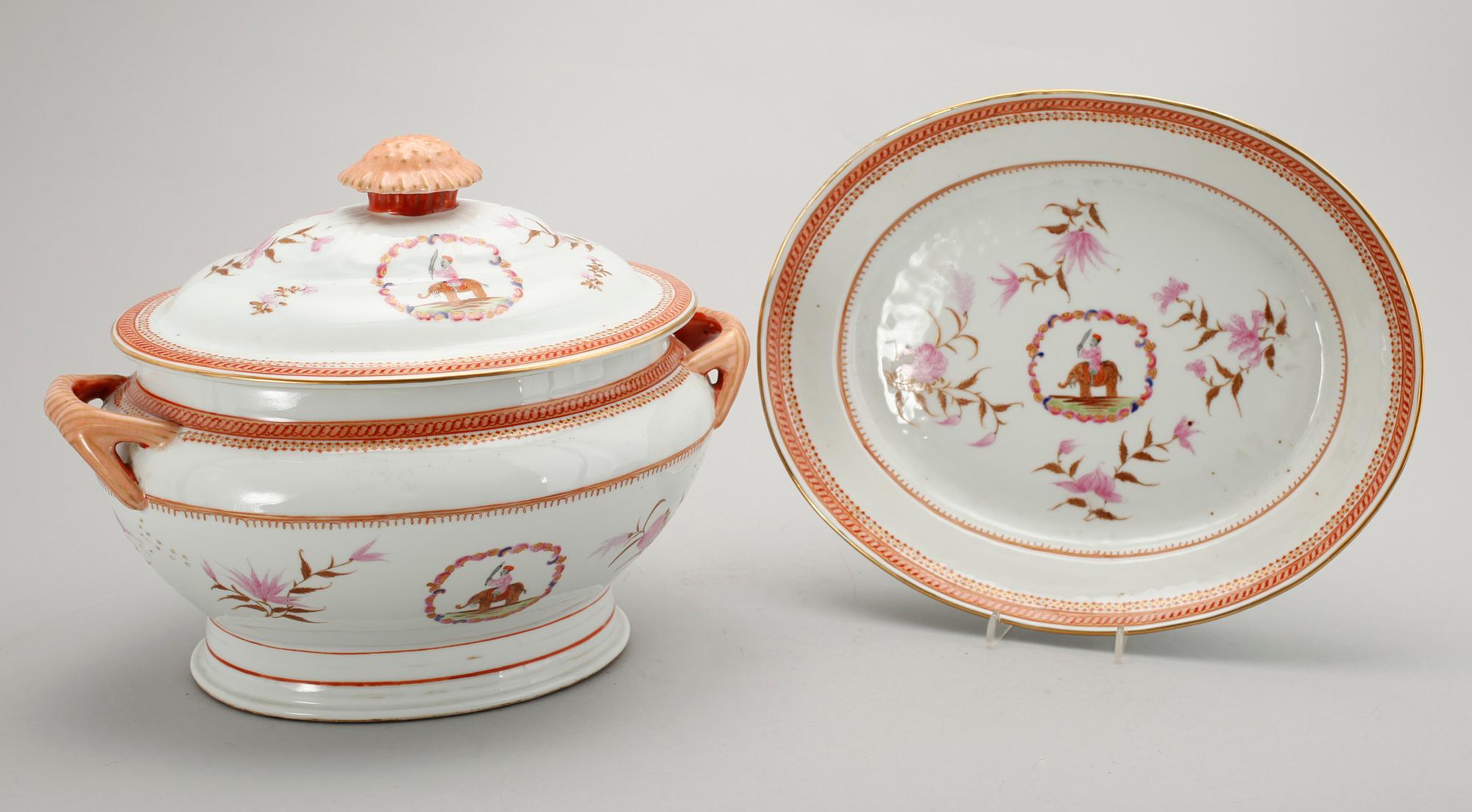 TERRIN MED FAT, porslin, 1800-tal.