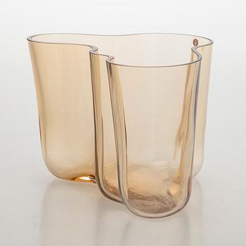 vas, "3030", signerad Alvar Aalto Iittala 1936-1996.