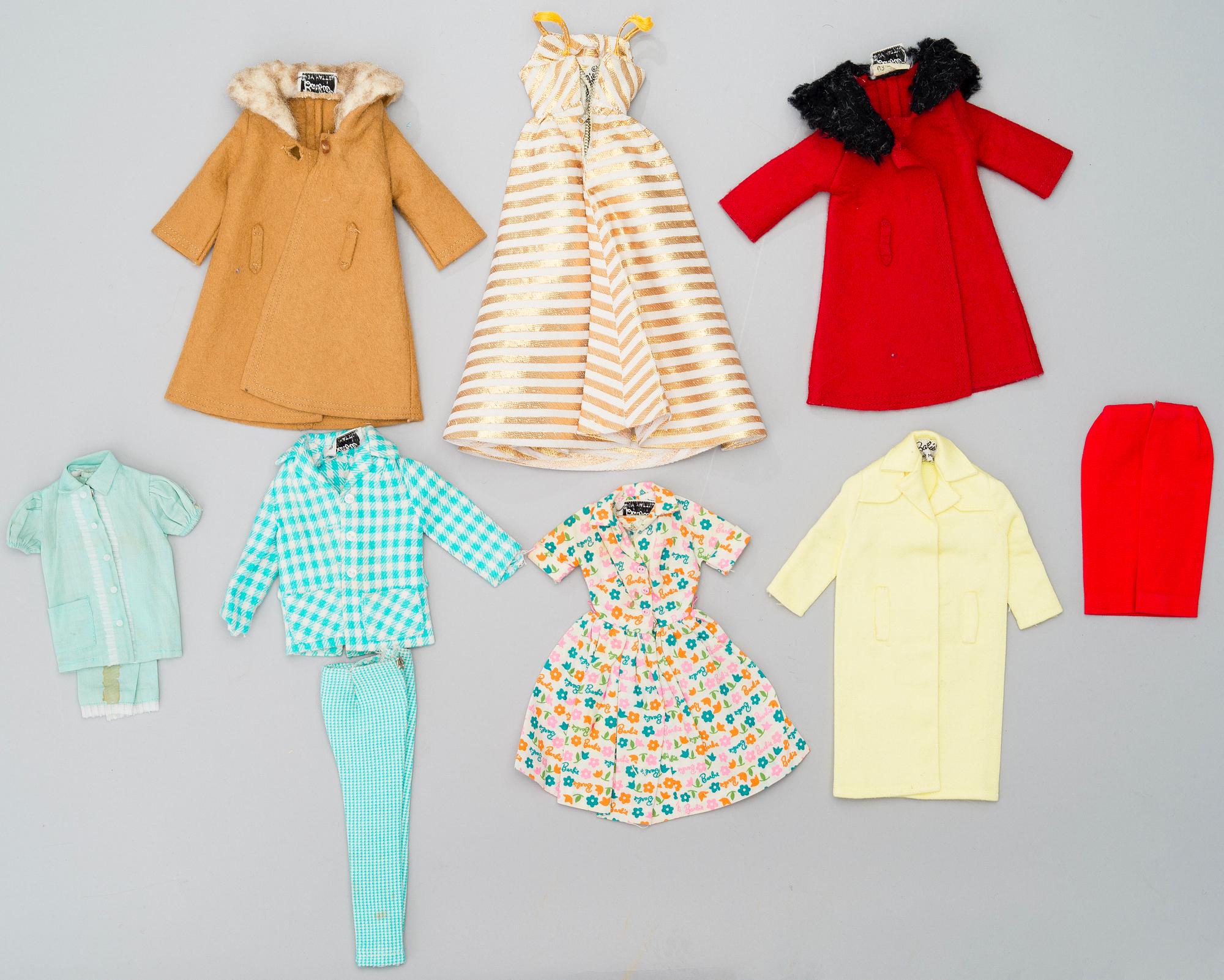 BARBIE DOLL  "Midge" AND ACCESSORIES, Mattel early 1960s.