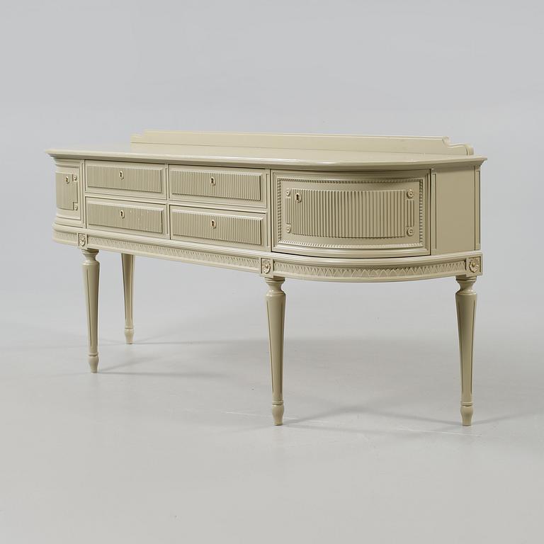 SIDEBOARD, gustaviansk stil, 1900-talets andra hälft.