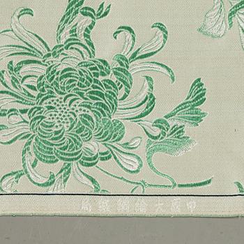 Three Chinese silk fabric rolls. 341,5 x 69 cm, 899 x 68 cm and 1290 x 68,5 cm.