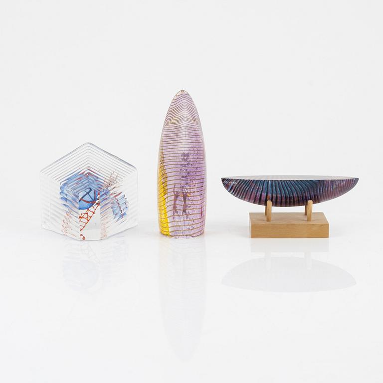 Bertil Vallien, a group of three glass sculptures, Kosta Boda.