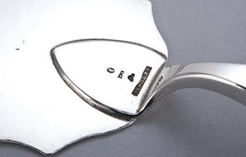 KALAOTIN, hopeaa, J.K. Torsk, Tukholma 1851. Paino 116 g.